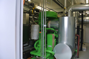  Das BHKW der KWKK-Anlage erzeugt die gesamte Wärme und 70 % des Stroms, die das Dachser Logistikzentrum in Memmingen benötigt.  