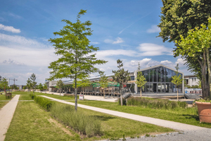  Halle02 – ein Veranstaltungsort, weist auf die ursprüngliche Nutzung der Bahnstadt hin.  