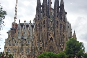  Die Sagrada Familia in Barcelona soll 2016 fertiggestellt sein.  