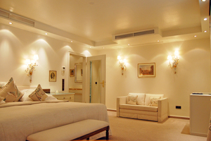  Die Penthouse-Suite bietet auf 200 m<sup>2</sup> ein Raum- und Wohnerlebnis der besonderen Art.  