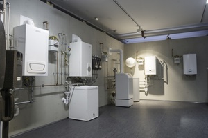  Im Warmschulungsraum des Vertriebszentrums Süd lässt sich nahezu das gesamte Brötje-Produktprogramm in Betrieb erleben. 