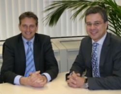  René van Rijsewijk (links) und Wolf Hartmann führen ab dem 1. Januar 2010 die Business Unit HVAC des neuen Heat Exchangers Segments der GEA 