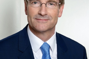  Karlheinz Reitze leitet den neuen Viessmann Geschäftsbereich  PV + E-Systeme GmbH. 