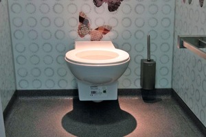  Durch seine puristische Formensprache und Reinigungsfreundlichkeit ist der komfortable WC-Design-Klassiker „Preciosa“ von Keramag so aktuell wie eh und je 