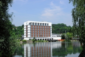 Im Ulmer Hotel Lago legte der Bauherr besonderen Wert auf ökologische Aspekte – die Grenzwerte der EnEV wurden um ca. 30 % unterschritten  