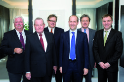  von links nach rechts: Dr. Michael Klutmann, Rainer Berker, Dr. Christoph Kuhmann, Daniel Hager, Dr. Thomas Kuhmann, Philippe Ferragu  