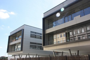  Mit besonderem Augenmerk auf Energie- und Ressourceneffizienz entsteht in Fürth derzeit ein neues Bürogebäude.  