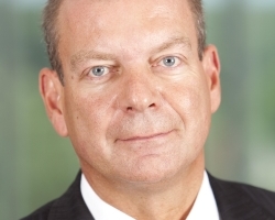  Rolf-Jürgen Merz, Sprecher der Geschäftsführung der YIT Germany GmbH

 