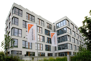  Im hessischen Friedrichsdorf bezog das christliche Kinderhilfswerk World Vision seine neuen Räumlichkeiten in einem umweltschonend beheizten und gekühlten Neubau für bis zu 200 Mitarbeiter 