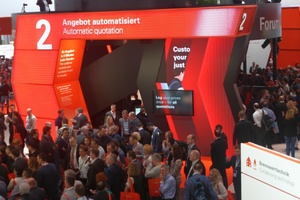  Am Messestand von Viessmann  