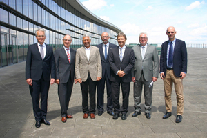  Vorstand und Geschäftsführung des FGK (v.l.n.r.): Prof. Dr.-Ing. Christoph Kaup , Prof. Dr.-Ing. Ulrich Pfeiffenberger (Vorstandsvorsitzender), Karl-Walter Schuster, Gerhard Warnke, Günther Mertz (Geschäftsführer), Robert Baumeister sowie Marc-Oliver Stul 