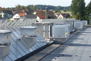  VorbildlicheEnergieanlagenplanung bei der Gealan Formteile GmbH, Oberkotzau: Ein umweltfreundliches Klimakonzept mit integrierter Tageslichttechnik steigert den Wohlfühlfaktor der Mitarbeiter und senkt die Energiekosten 