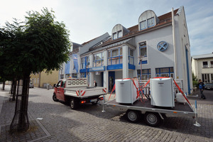  Transport der KWK-Anlage vom Schwimmbad zum Rathaus 