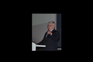  Joschka Fischer, Außenminister a.D., hielt die Keynote-Rede auf der parallel zur Ausstellung veranstalteten Konferenz 