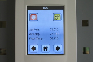  Uhrenthermostat „TempCo Touch“ von Purmo  