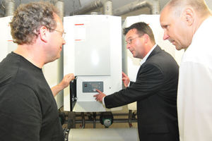  Installateurmeister Sven Kampmann Haustechnik, Berlin, Stephan Held, ELCO Area Manager Commercial und Jörg Rosenau, ELCO Vertriebsbeauftragter 