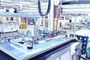  Mit einer Produktionskapazität von 525 MWp gehört das Werk zu den größten und effizientesten Produktionsstätten in Europa 