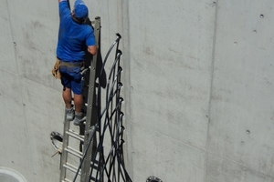  Sobald die Wärmekollektor-Montage im neuen Belebungsbecken des Klärwerks „Niederalteich“ bei Hengersberg/Deggendorf abgeschlossen ist, wird es dauerhaft befüllt.   