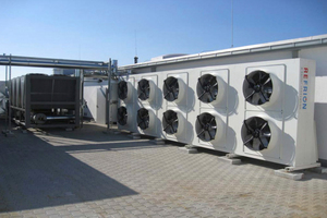  Die „EHND“-Maschinenkühlung und der luftgekühlte Kaltwassersatz „BREC“ sind an das Priva-GLS angebunden, um für ein optimales Raumklima zu sorgen 