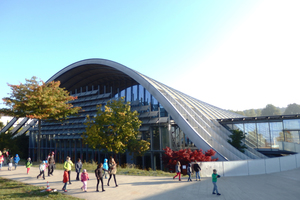  Die Sprache der Architektur beeinflusst die Gebäudehülle. Als Beispiel das Zentrum Paul Klee am Konfernzort Bern 