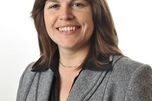  Karen Ferguson, Executive Vice President, Global Human Resources, von Schneider Electric. 
