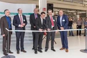  Am 29. April 2016 hat die Hansgrohe SE ihr neues Forschungs- und Entwicklungslabor (F & E Labor) am Stammsitz in Schiltach eröffnet. 