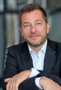  Stefan Militzer ist am 1. M?rz 2015 zum zweiten Gesch?ftsf?hrer der Hansa Projekt Elektro- und Sicherheitstechnik GmbH und der Hansa Projekt Energie- und Anlagentechnik GmbH ernannt worden.
