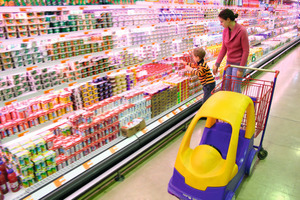  Für die richtige Temperatur und Luftqualität im Supermarkt sorgt die Regelungstechnik von CentraLine 