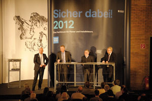  Podiumsdiskussion mit Dirk Engelhard, Thomas Herrig, Prof. Werner Mathys und Prof. Bernd Rickmann (v. l. n. r.)  