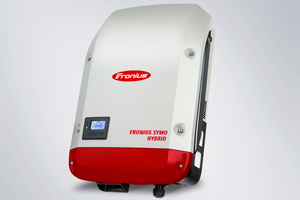  Fronius-„Symo Hybrid“ – Mit 3, 4, 5 kW die individuelle Speicherlösung für 24 h Sonne. 