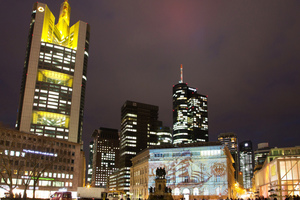  Die Stadt Frankfurt präsentierte sich mit der Luminale zur Light + Building kunstvoll beleuchtet. 