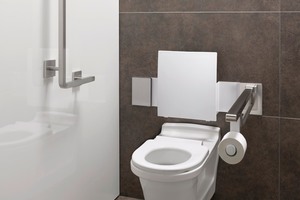  Das barrierefreie, randlose WC aus der CF-Serie ist mit der Spülung ?Tornado Flush? ausgestattet.  
