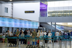  Check-in Halle am Manchester Airport 