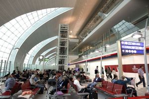  Passagierwarteräume des Concource A – Dubai International Airport, ausgezeichnet in der Kategorie "International–Asia": Die KNX-Lichtsteuerung ist mit dem Flugplan gekoppelt. 