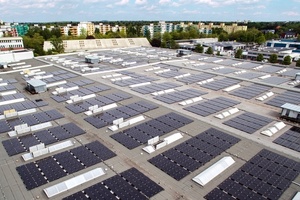  Auf der Dachfläche der Produktionshalle kommen 6900 PV-Dünnschichtmodule von First Solar sowie ein "ProSolar"-Zentralwechselrichter von GE zum Einsatz.  