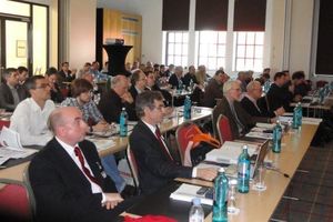  Über 80 Teilnehmer kamen zum Ochsner Kolloquium nach Offenbach 
