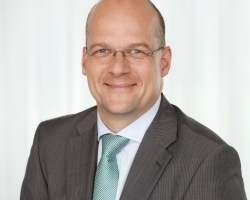  Constantin Carl ist ab April 2011 Leiter aller Werke im GEA Bereich Heizung, Klima, Lüftung 