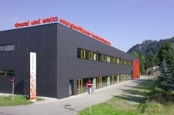  2005 ist Drexel und Weiss in das neue Firmengebäude nach Wolfurt gezogen; zuvor wurde das Haus im Passivhaus-Baustandard saniert 
