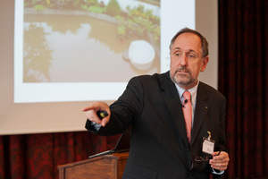  Prof. Franz-Peter Schmickler beleuchtete zahlreiche Aspekte der Trinkwasserhygiene 