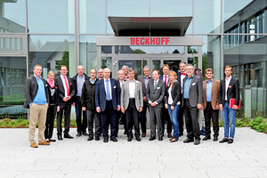  Die Professoren des Arbeitskreises der Regelungstechnik in der Versorgungstechnik zu Besuch bei Beckhoff Automation in Verl anlässlich der Frühjahrstagung 2015 