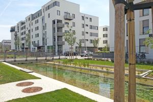  Der mittlere Heizwärmeverbrauch in 1.260 Wohnungen im Heidelberger Passivhaus-Stadtteil Bahnstadt mit insgesamt mehr als 75.000 m² Wohnfläche lag im Jahr 2014 demnach bei 14,9 kWh/(m²a) 