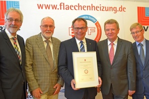 Geschäftsführer Peter W. Blanke (Mitte) anlässlich der Siegelverleihung mit dem BVF-Vorstand (v.l.n.r.) Heinz-Eckard Beele, Joachim Plate, Ulrich Stahl und Michael Muerköster  
