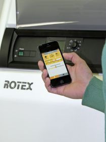 Mit der iPhone-App „Rotex Control“ lassen sich Rotex-Heizsysteme jederzeit weltweit bequem und einfach ?ber das Internet steuern
