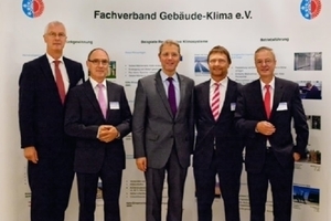  Die Veranstalter der 4. Deutschen Wärmekonferenz mit Bundesumweltminister Dr. Norbert Röttgen 